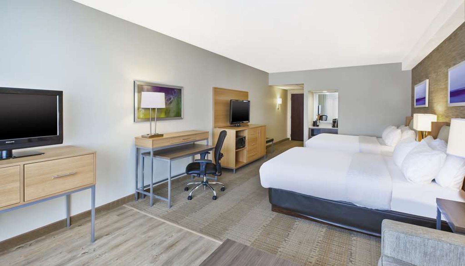 Camera - DoubleTree by Hilton Rapid City Downtown Convention Center