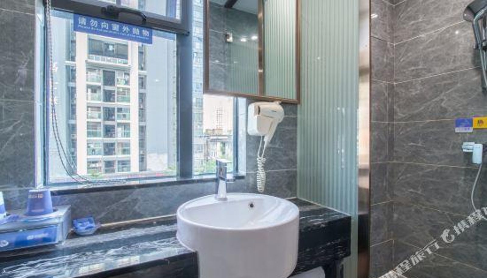 Camera business - Utrip Hotel (Nanning Railway Station)