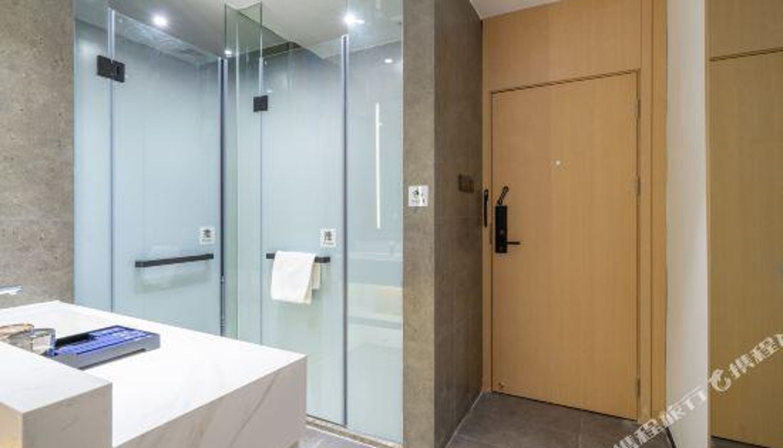 Zimmer - Nanning) De Lin Lakeside Hotel (Nanhu Park Subway Station Store