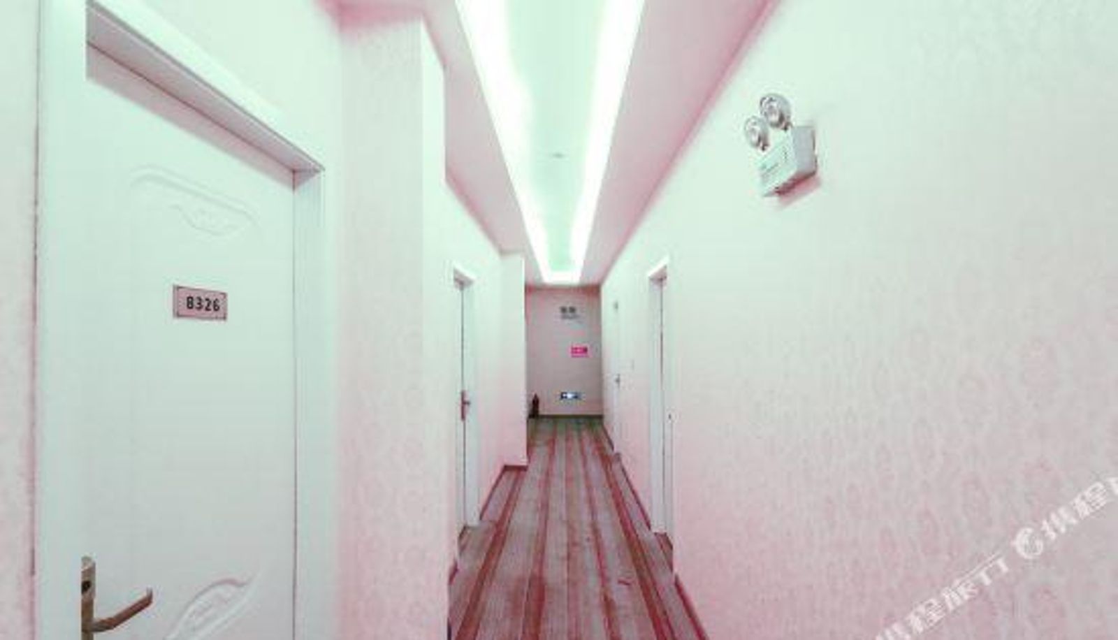 Rezeption - Nanchang modern business hotel innovation second road store