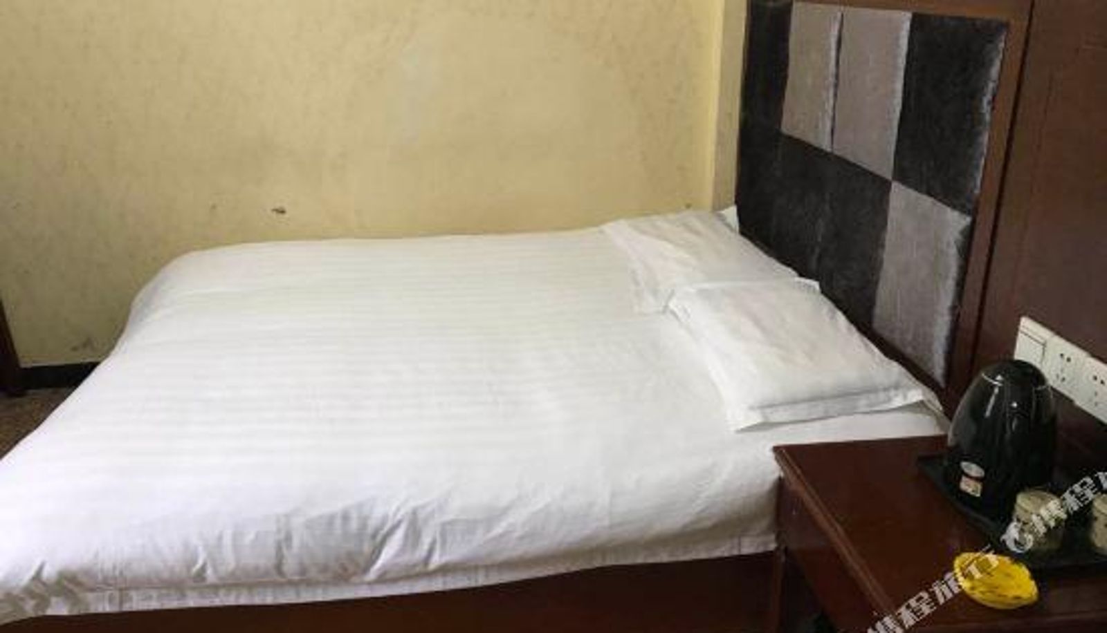 Habitación - Fenghuang Business Hotel