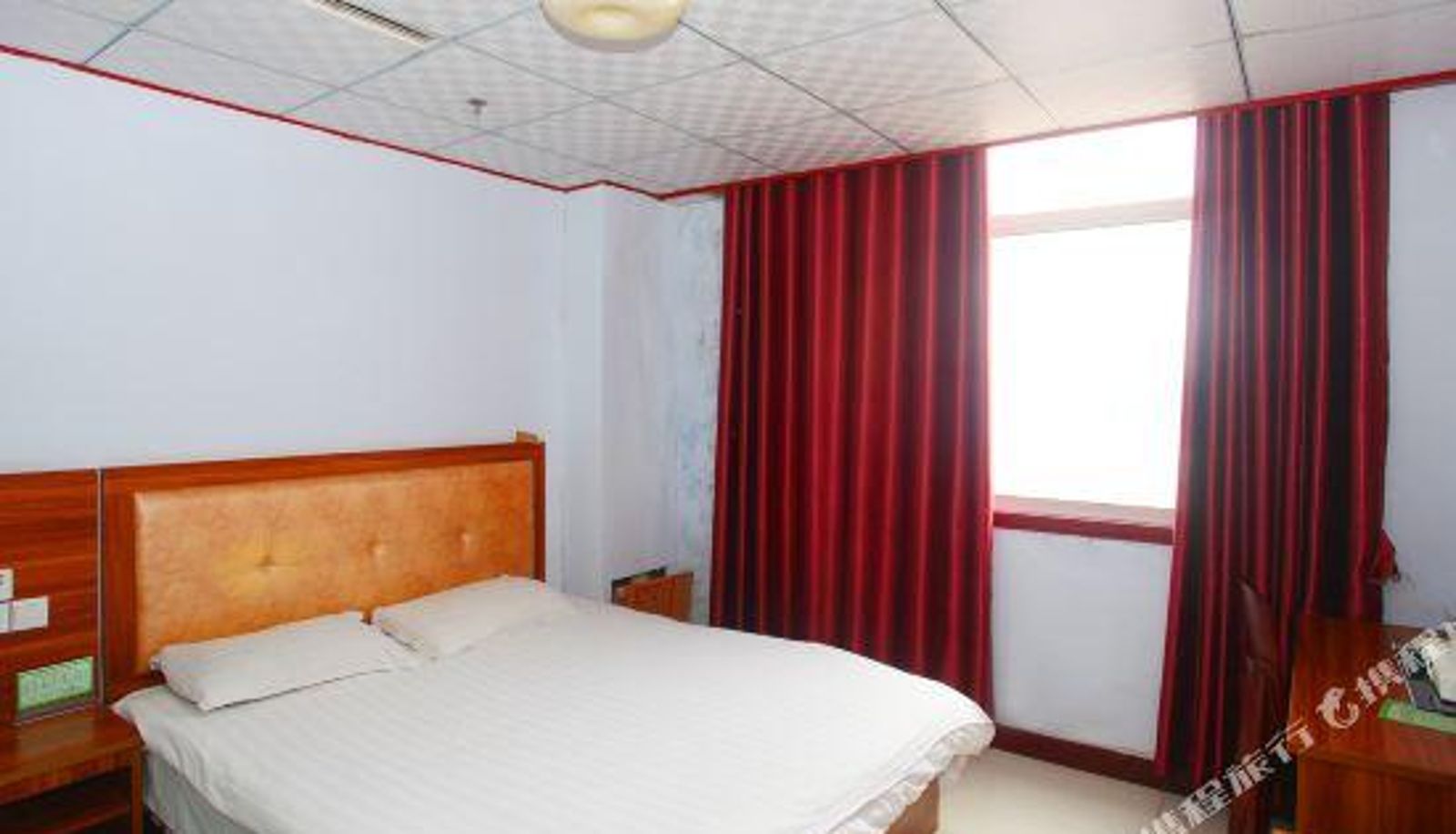 Zimmer - Nanchang Jiale Hotel (People's Park Subway Station)