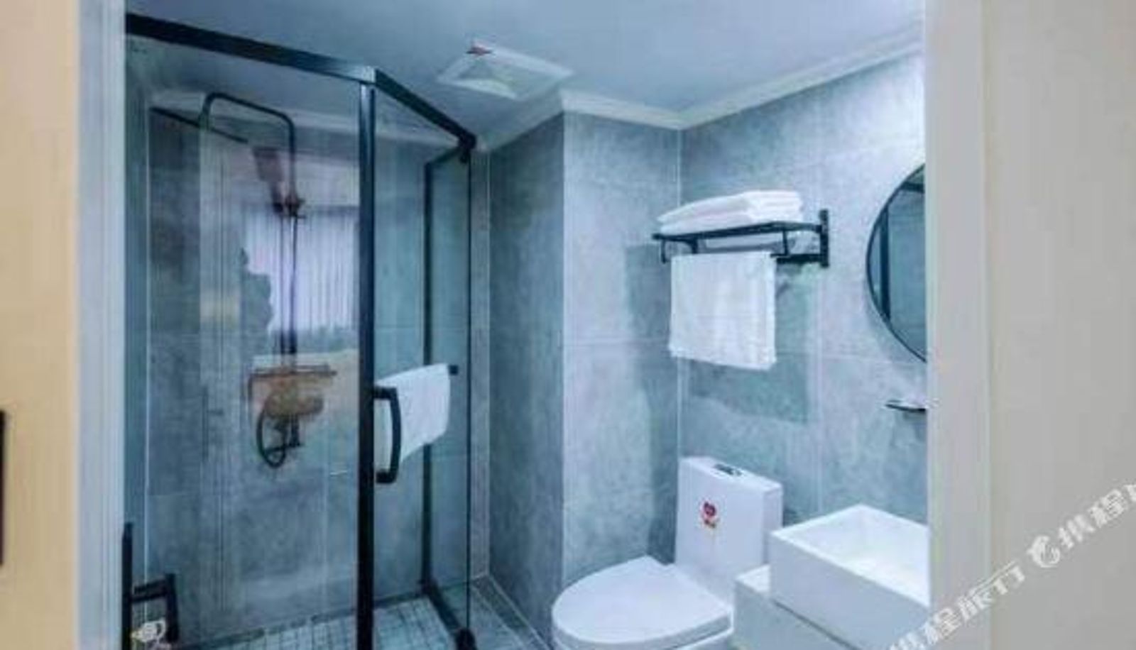 Zimmer - Nanchang Black Swan Hotel (Dinggong Road North Subway Station)
