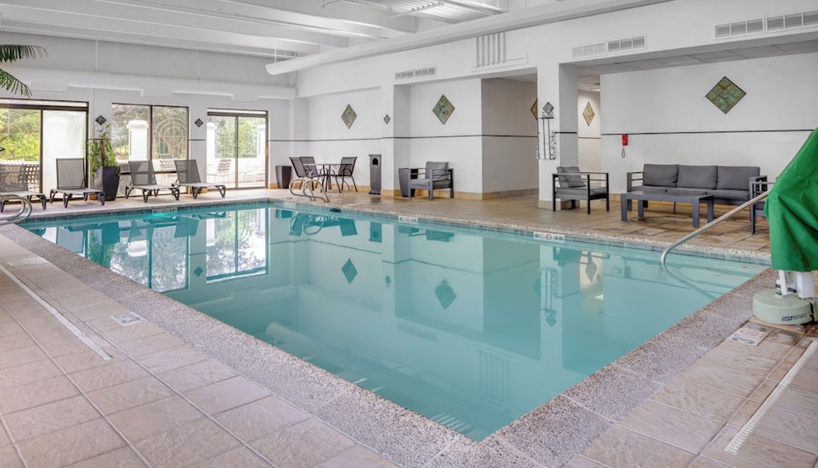Pool - Holiday Inn & Suites SPRINGFIELD - I-44 by IHG