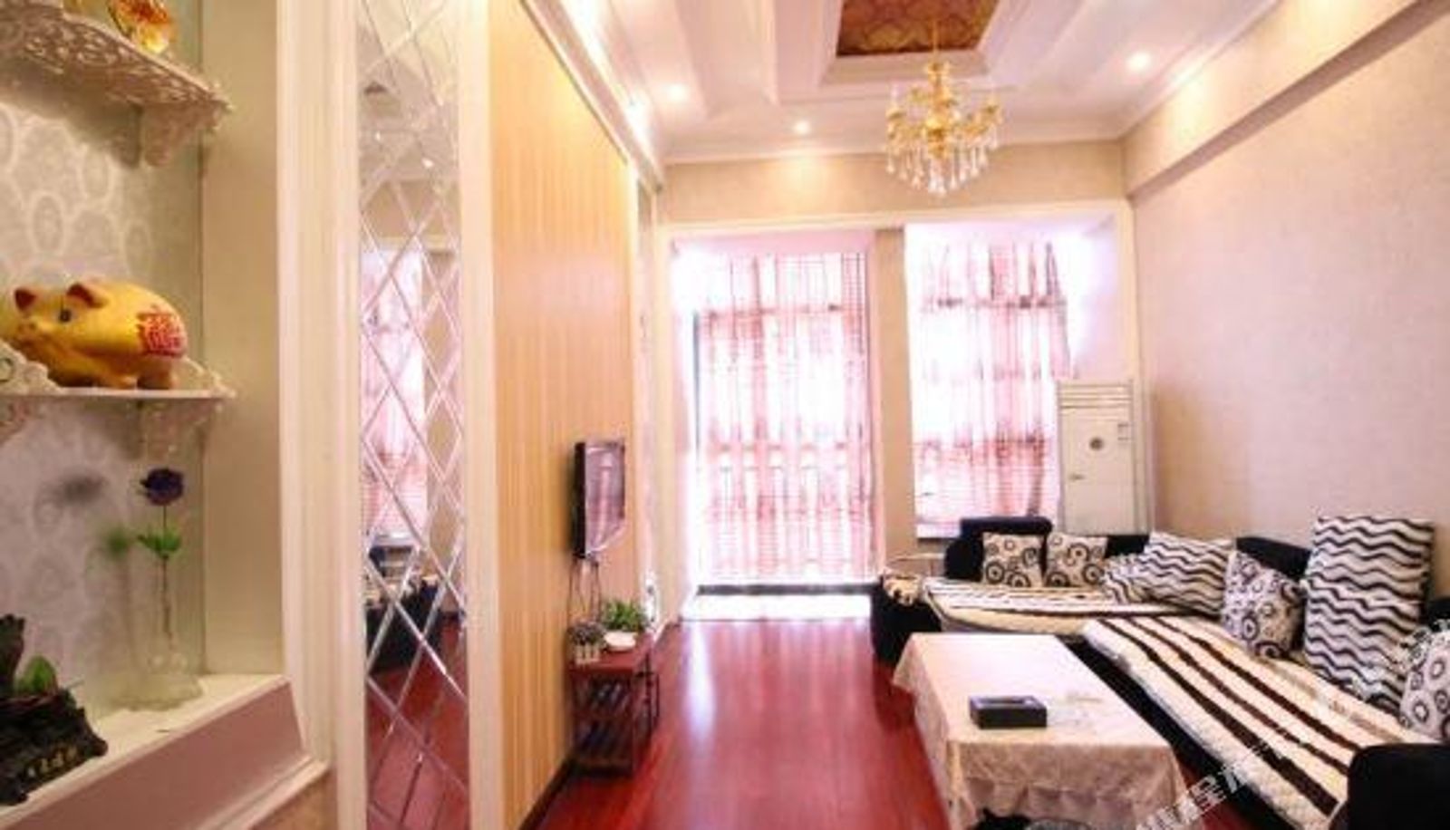 Zimmer - Honggu Xingainian Apartment Hotel