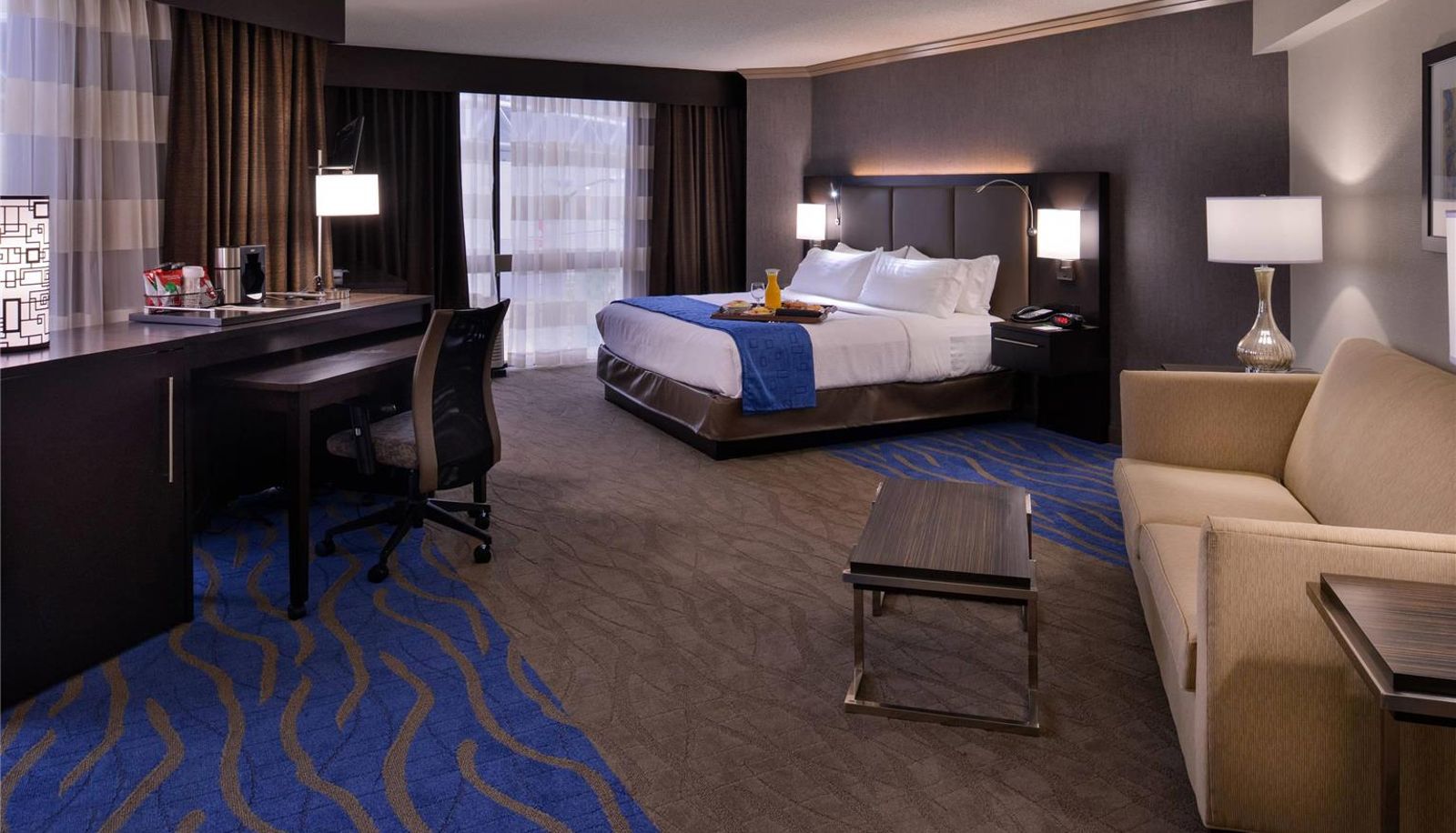 Suite - Radisson Hotel St. Louis Downtown Convention Center