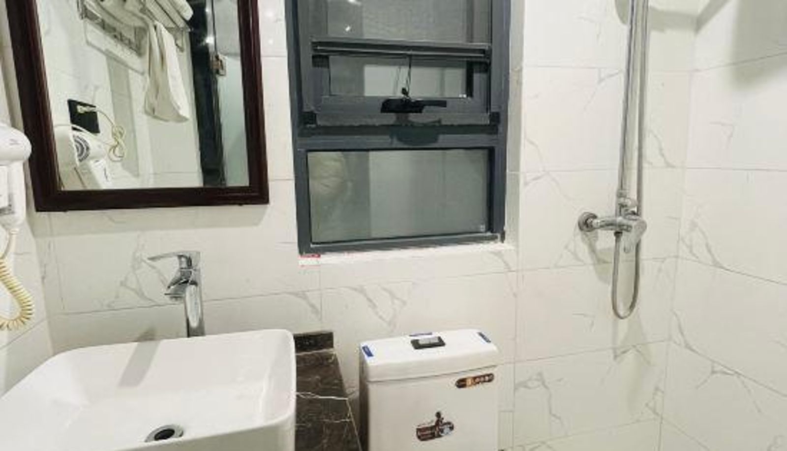 Kamer - Luoyang Shangning Hotel (Yingtianmen Zhouwangcheng Square Subway Station Store)