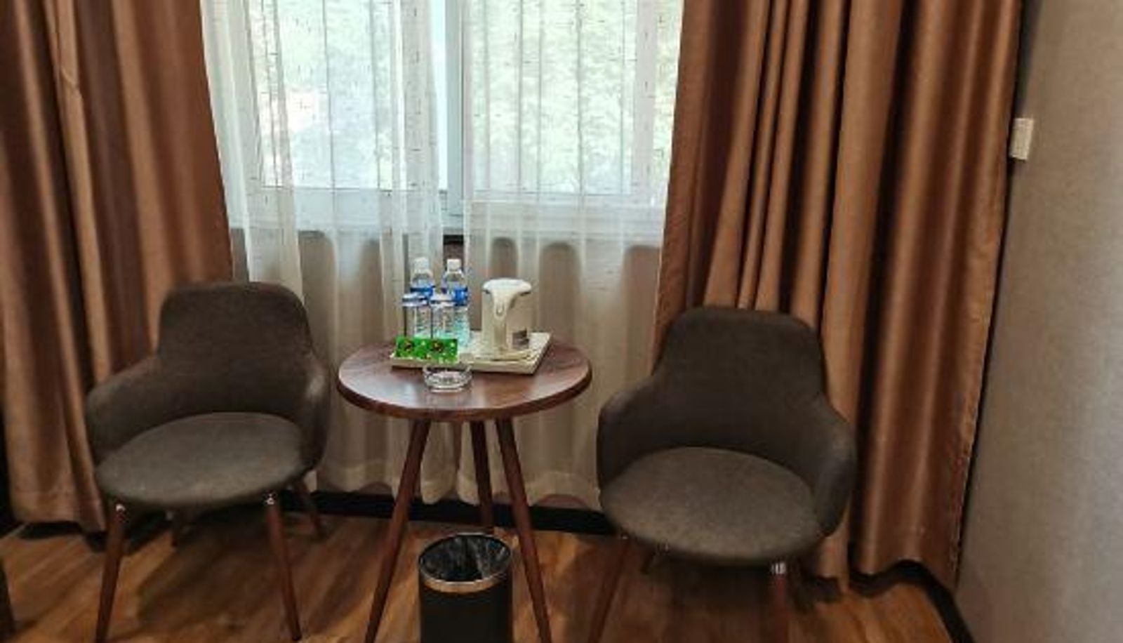 Zimmer - Luoyang Ruo Hotel (Beijiao Airport Erqiao Road Subway Station Store)