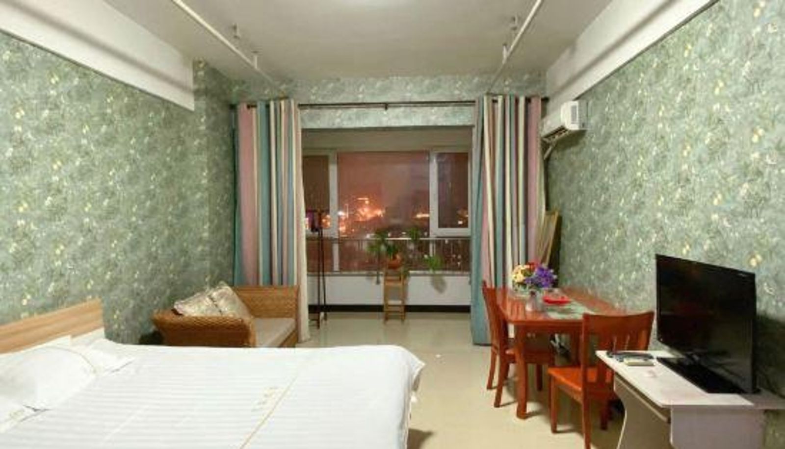 Zimmer - Ajia Apartment