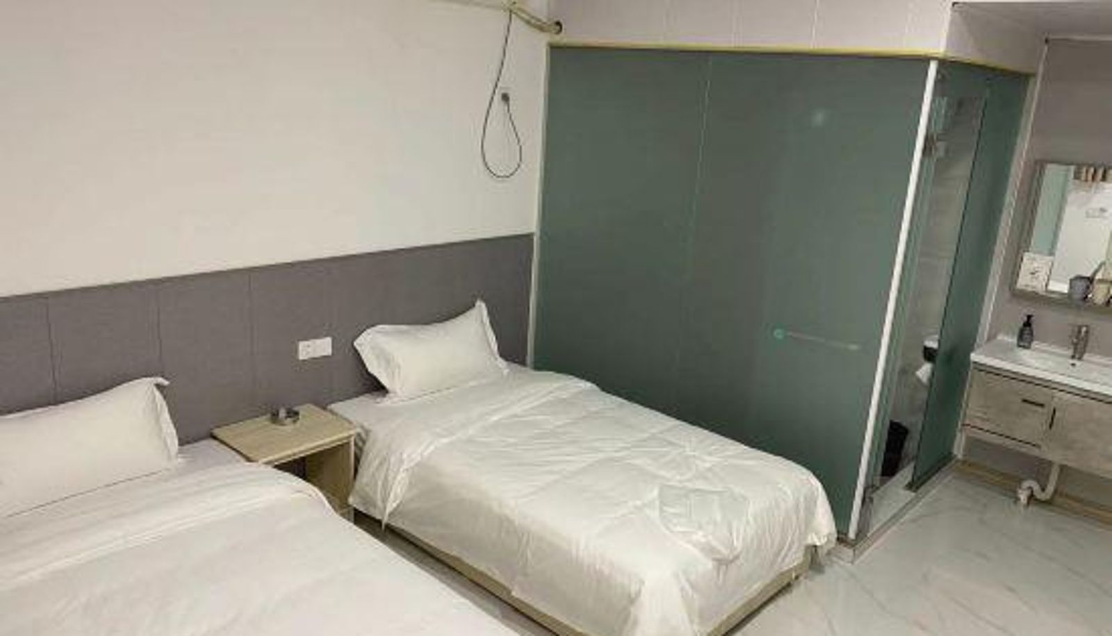 Camera - Tianhe Wenquan Hotel