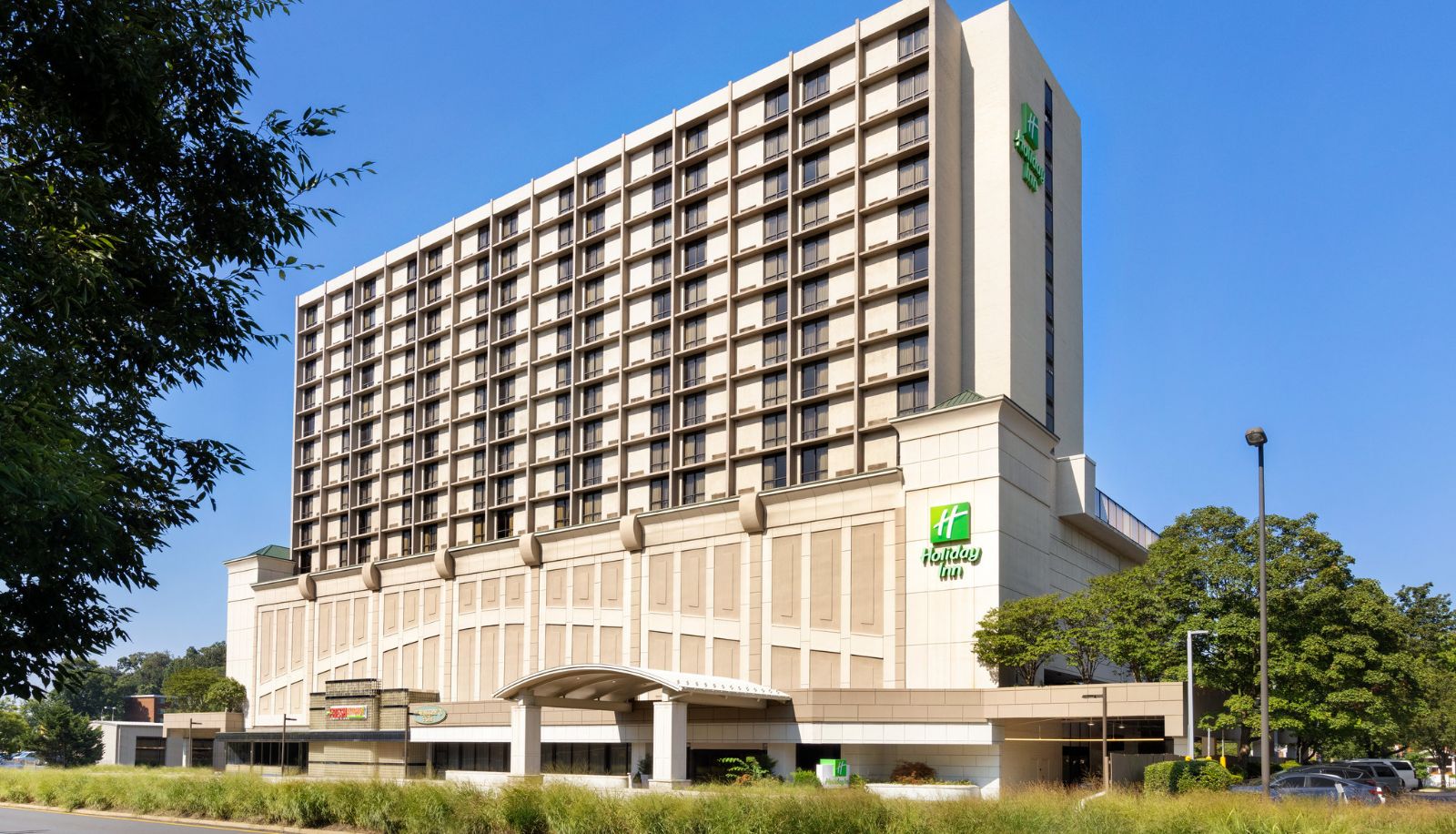 Info - Holiday Inn NATIONAL AIRPORT/CRYSTAL CITY by IHG