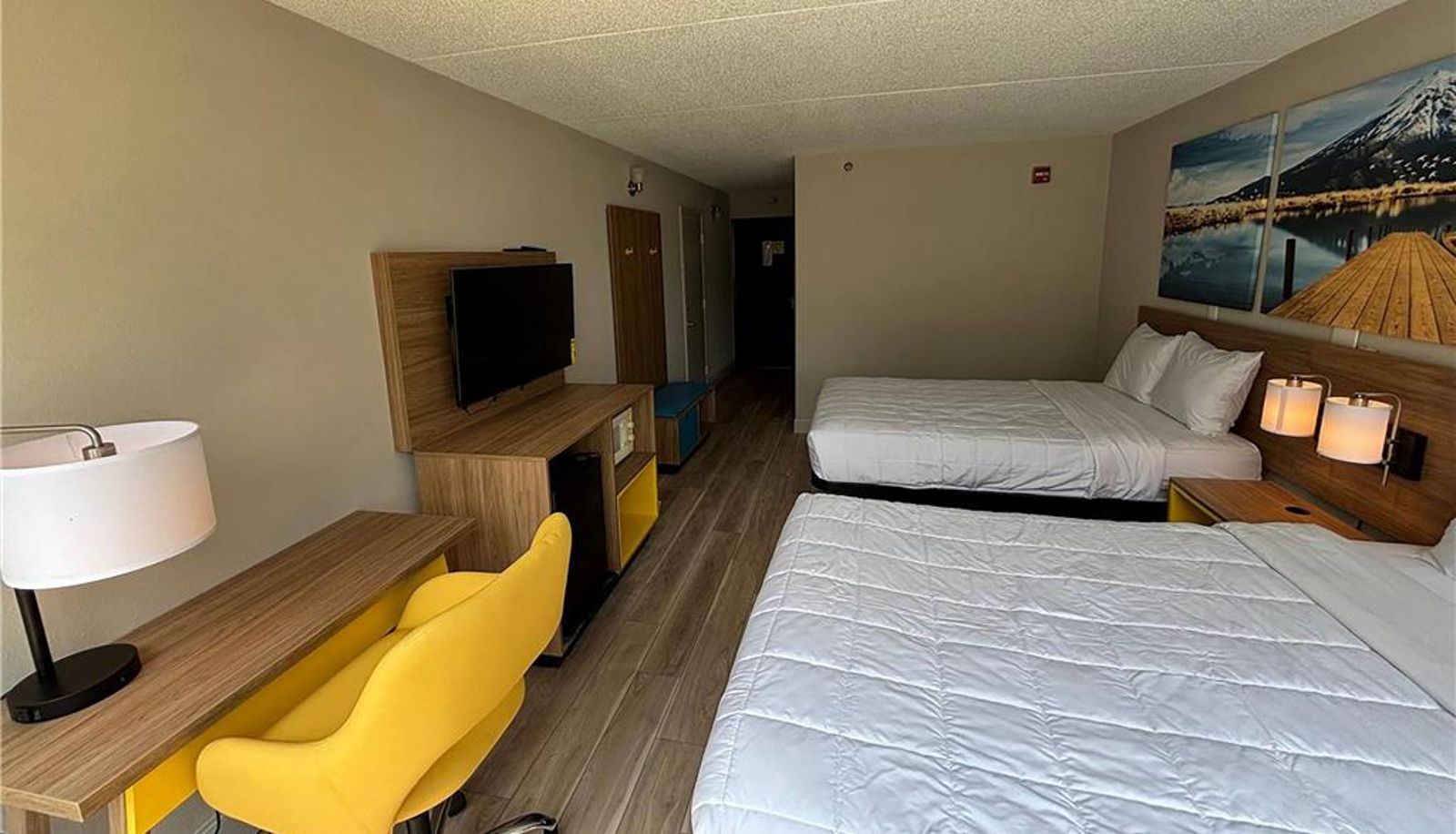 Zimmer - Days Hotel by Wyndham Williamsburg I-64