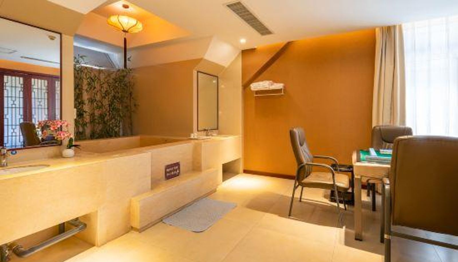 Camera - Fujuquan Natural Hot Spring Hotel