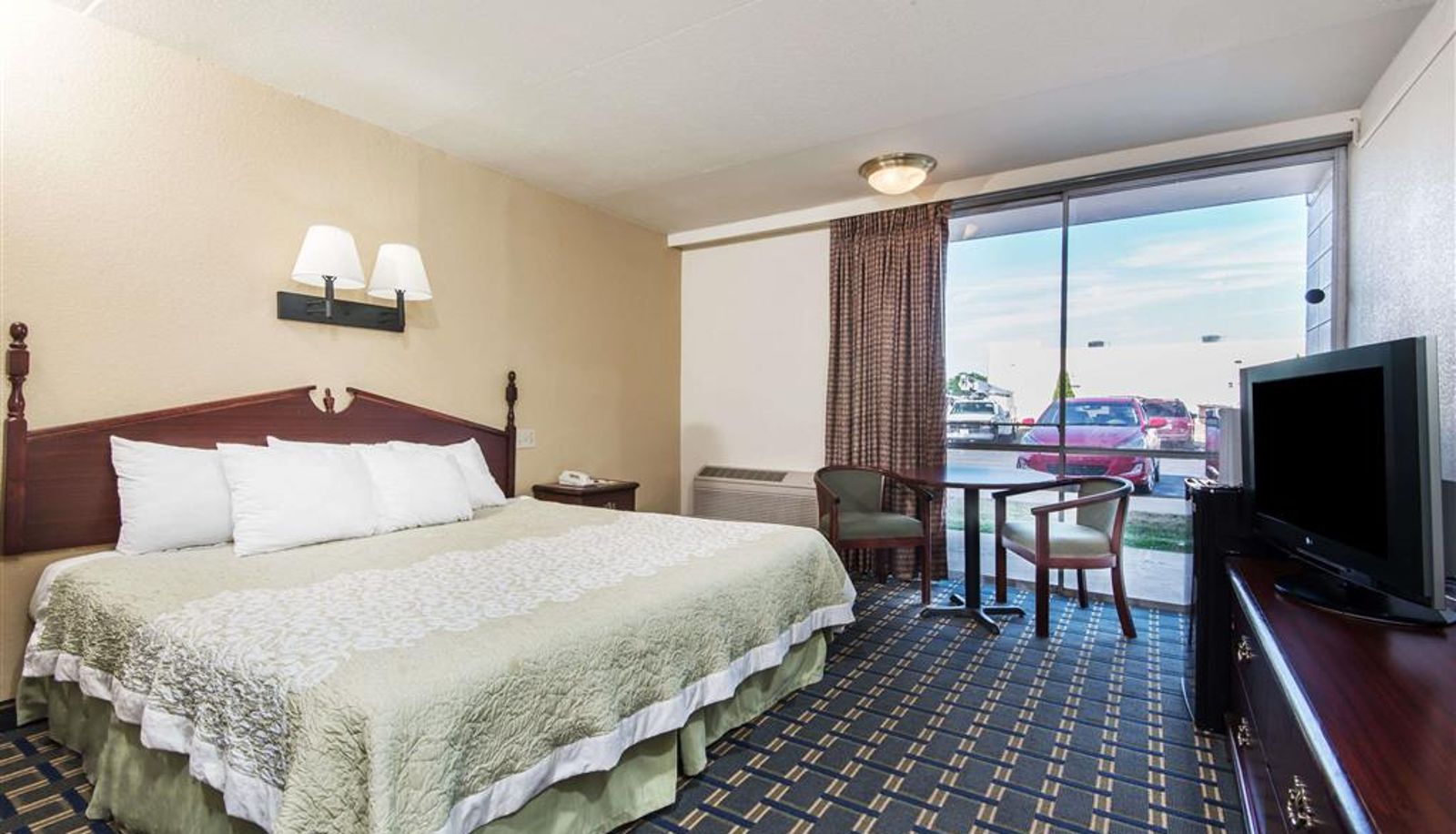 Zimmer - Days Inn by Wyndham Vernon