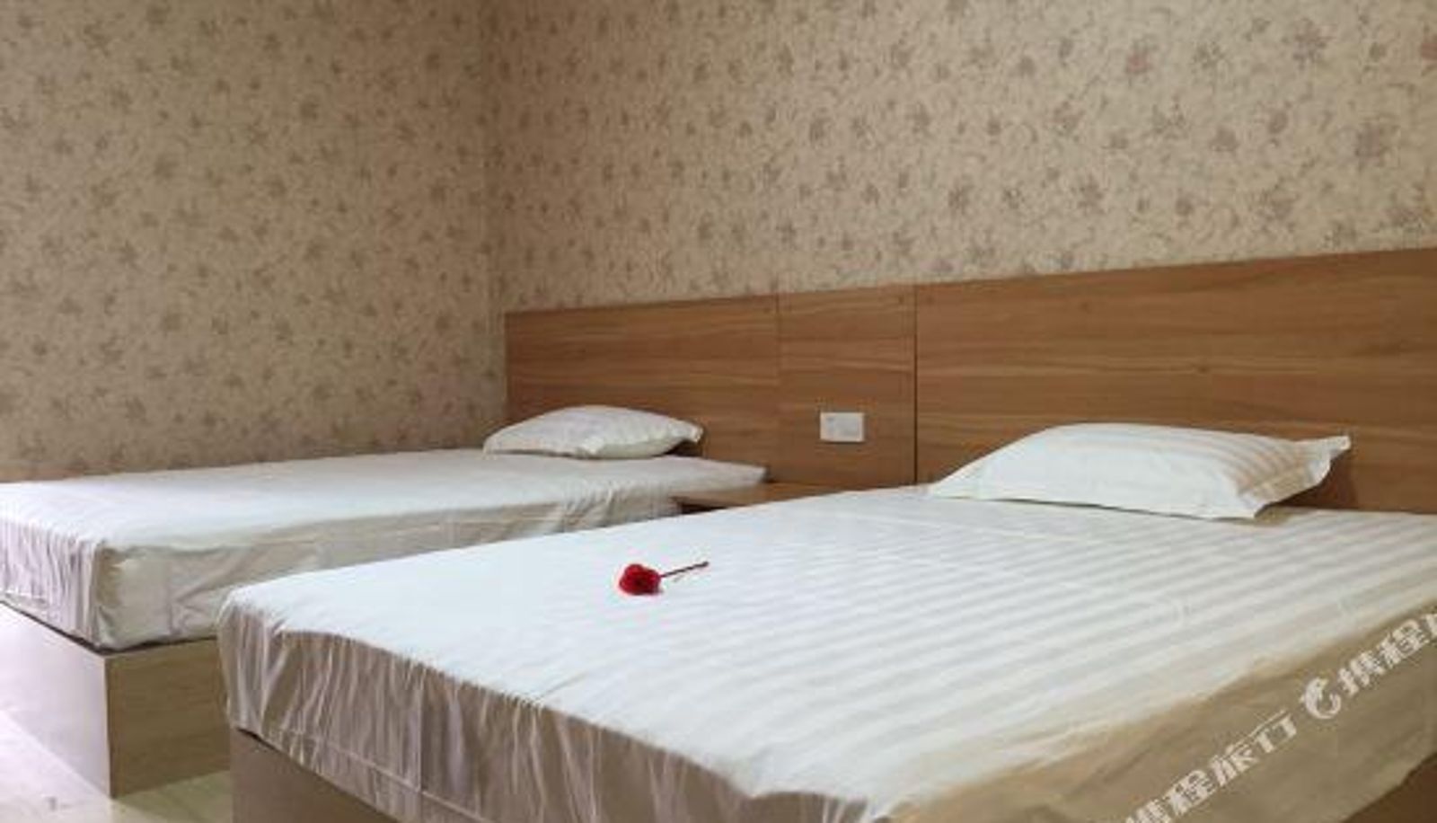 Chambre Familiale - Jialuda Hotel