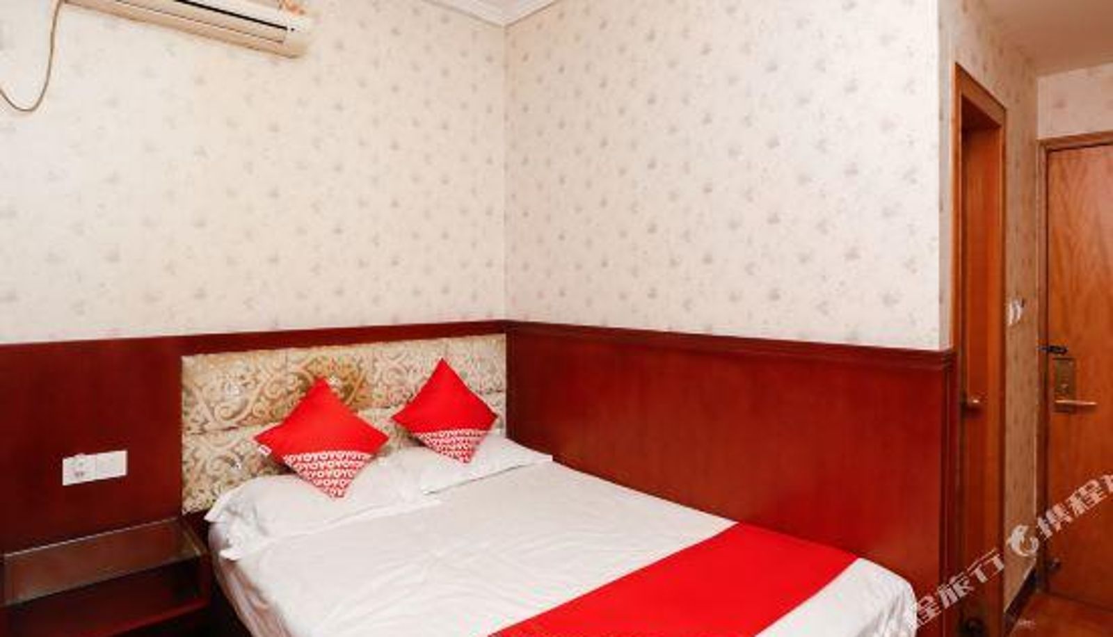 Kamer - OYO Jinhua Times Hotel(Yintai City Branch)