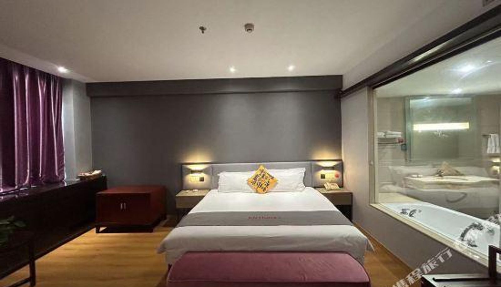 Kamer - JUNYI Hotel Select