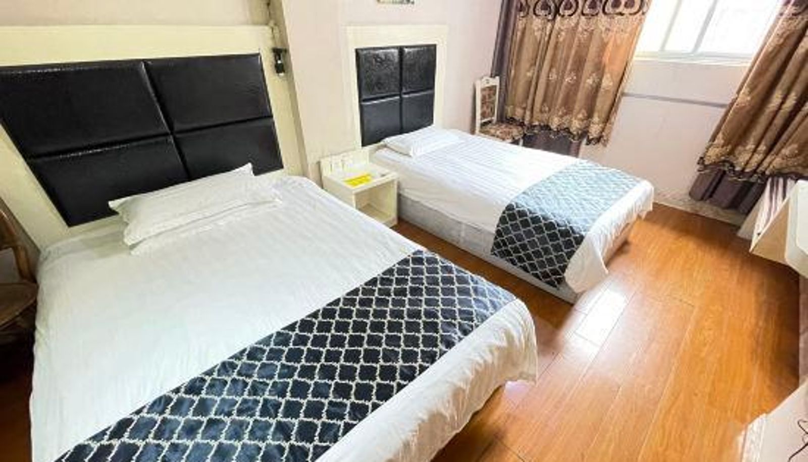 Gezinskamer - Warm Hotel (Jinhua World Trade City Plaza)