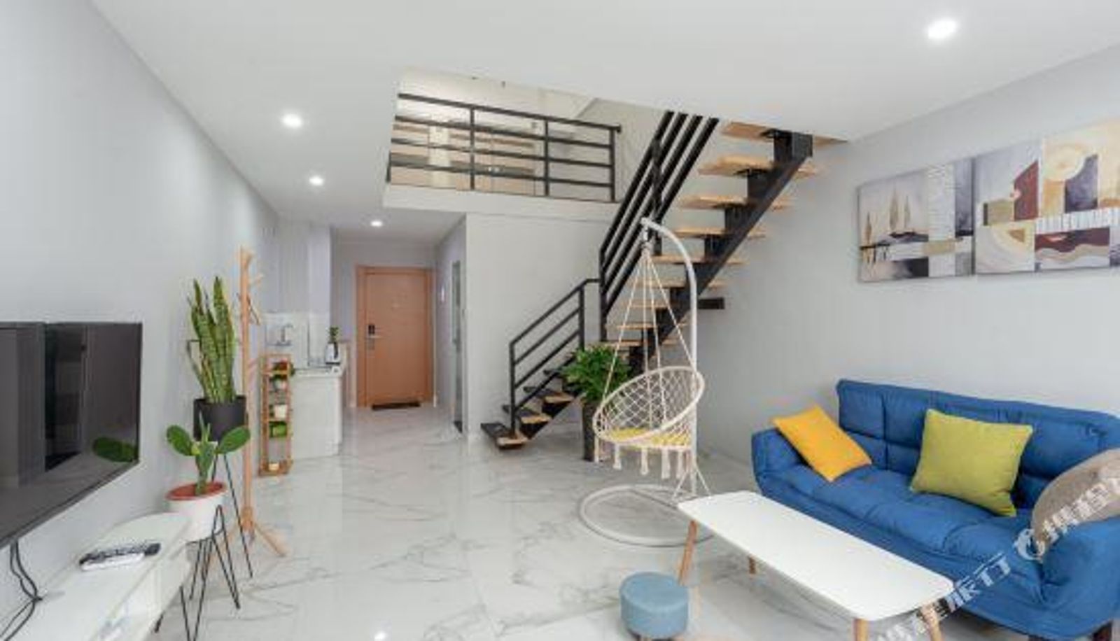Camera - Noah Ark Apartment