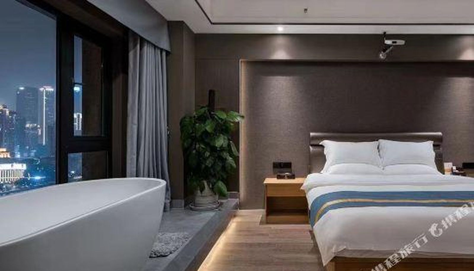 Room - Huayue Option Hotel (Zhongkai Fashion Park Branch)