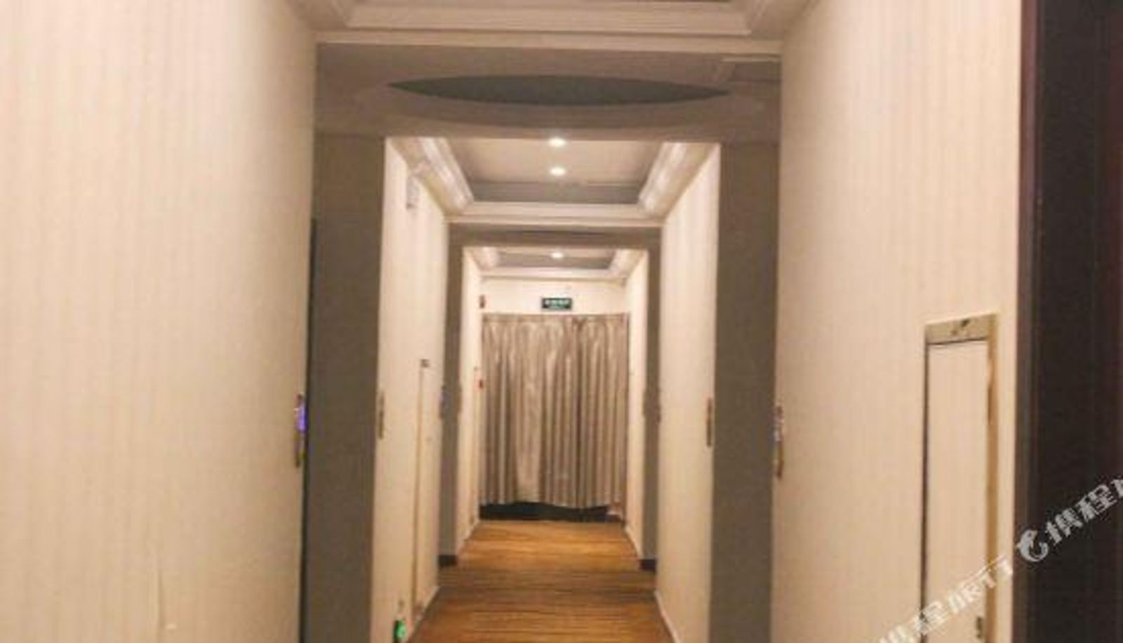 Réception - Royal International Hotel