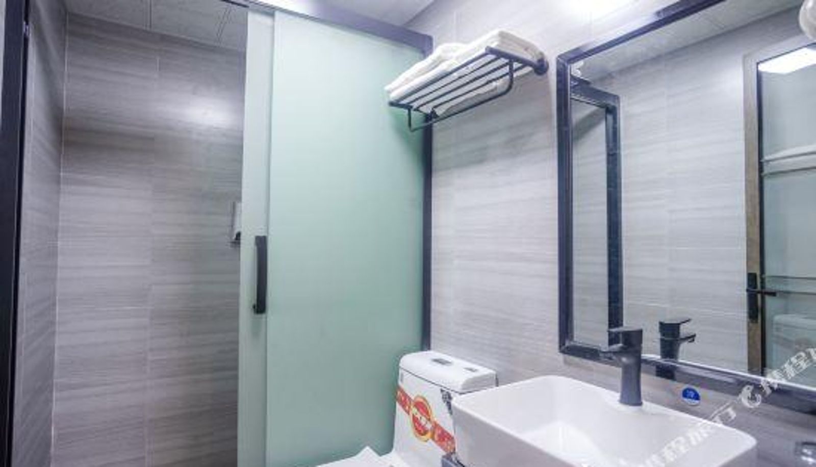Zimmer mit Balkon - FJX Hotel