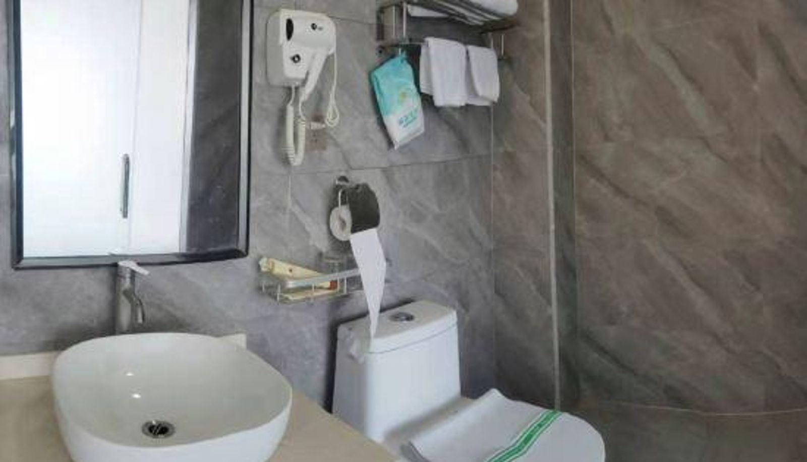 Room - King Home Commercial Hotel
