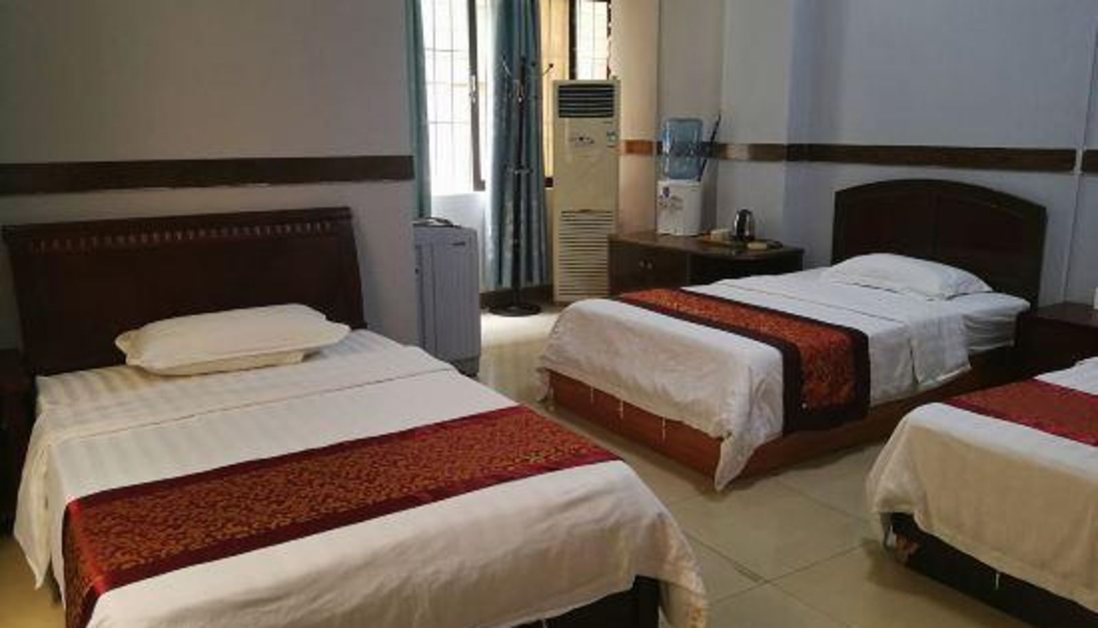 Habitación - Donghua Hotel