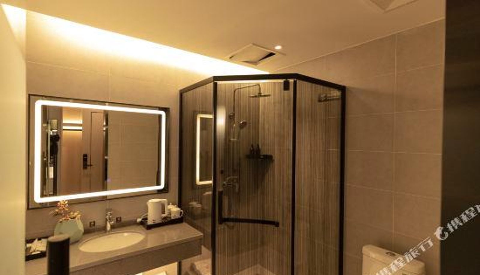 Zimmer - MEET FRIENDS HOTEL