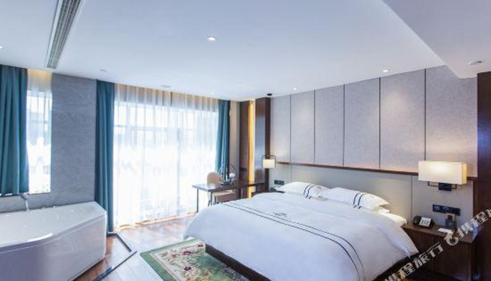 Zimmer - HONOR HOTEL