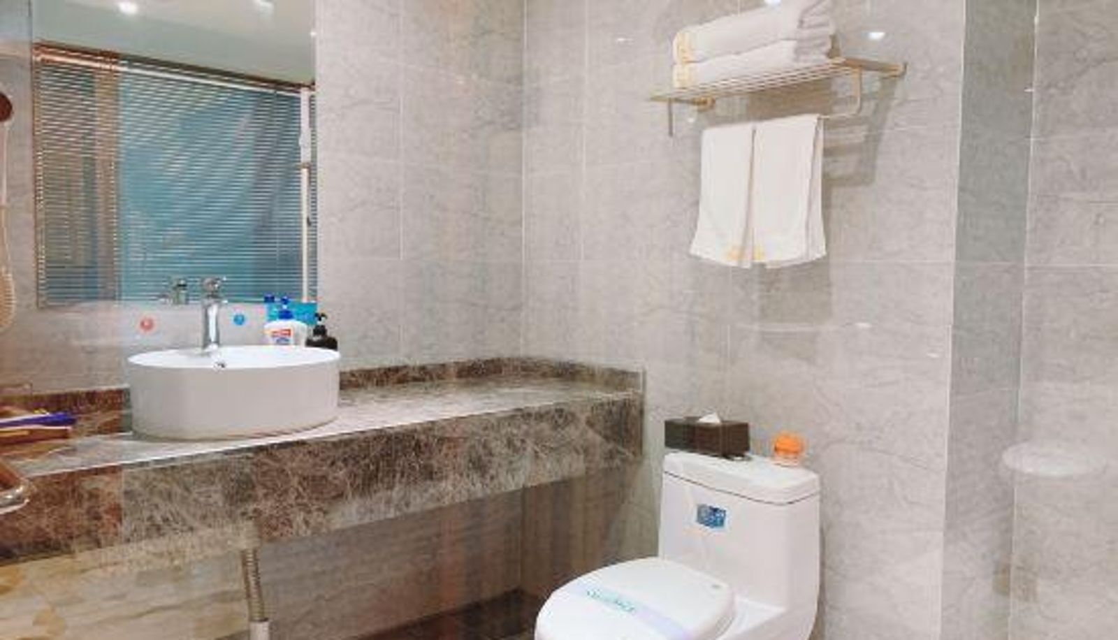 Camera business - Dolphin Pleasure Hotel (Hefei Mingguang Road Baohe Wanda Branch)