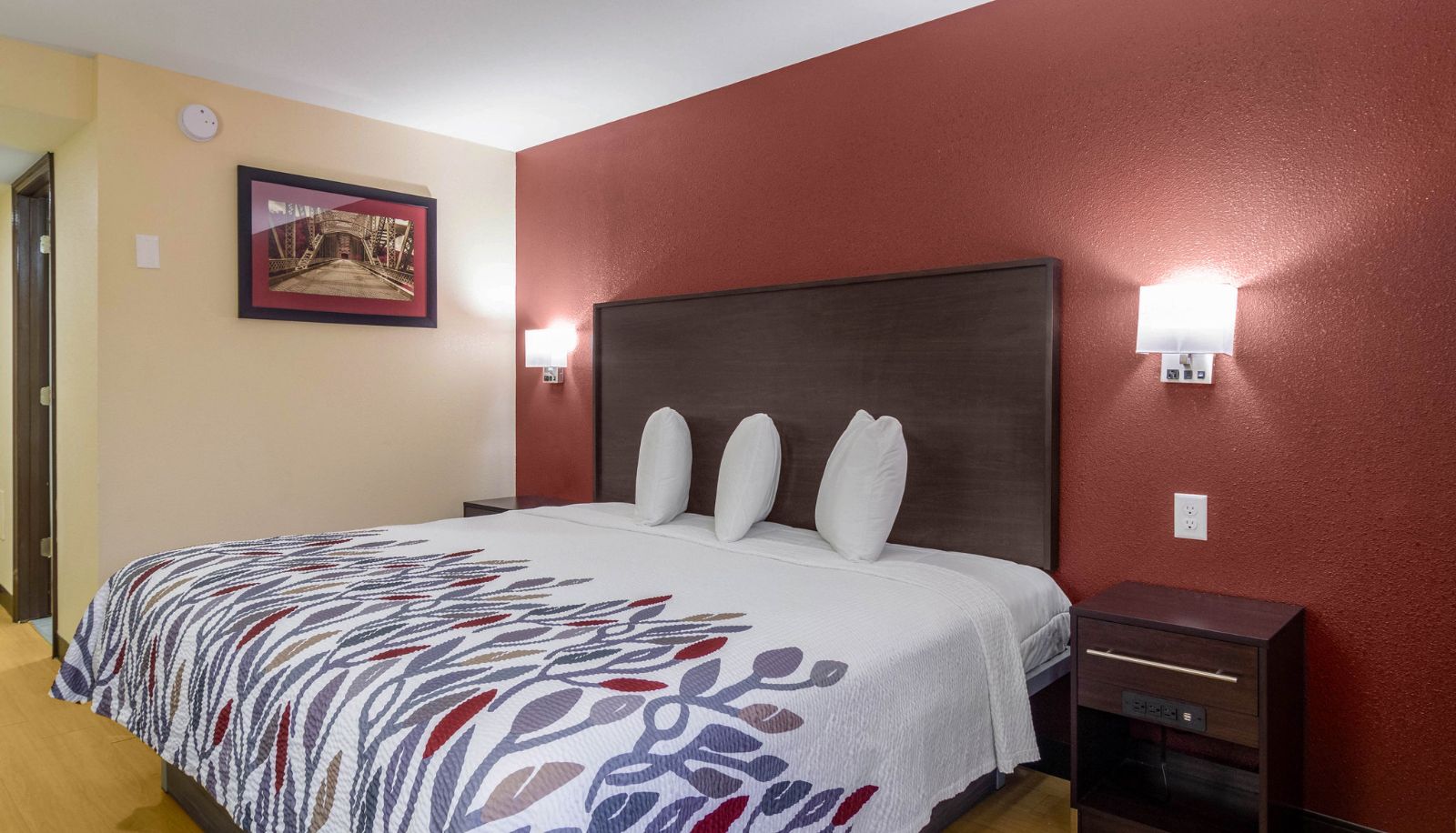 Room - Red Roof Inn Perrysburg