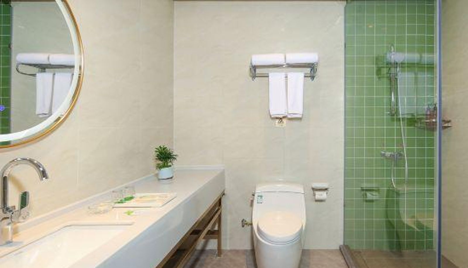 Kamer - Vienna 3 hao Hotel (Guangyuan Huangze Temple High Speed Railway Station Branch)
