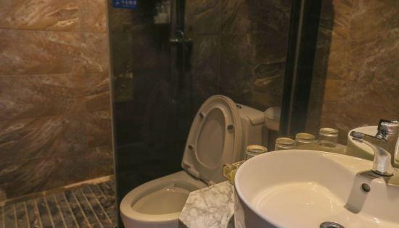 Zimmer - Hongyang Boutique Hotel (Fuzhou West Lake Park general hospital store)