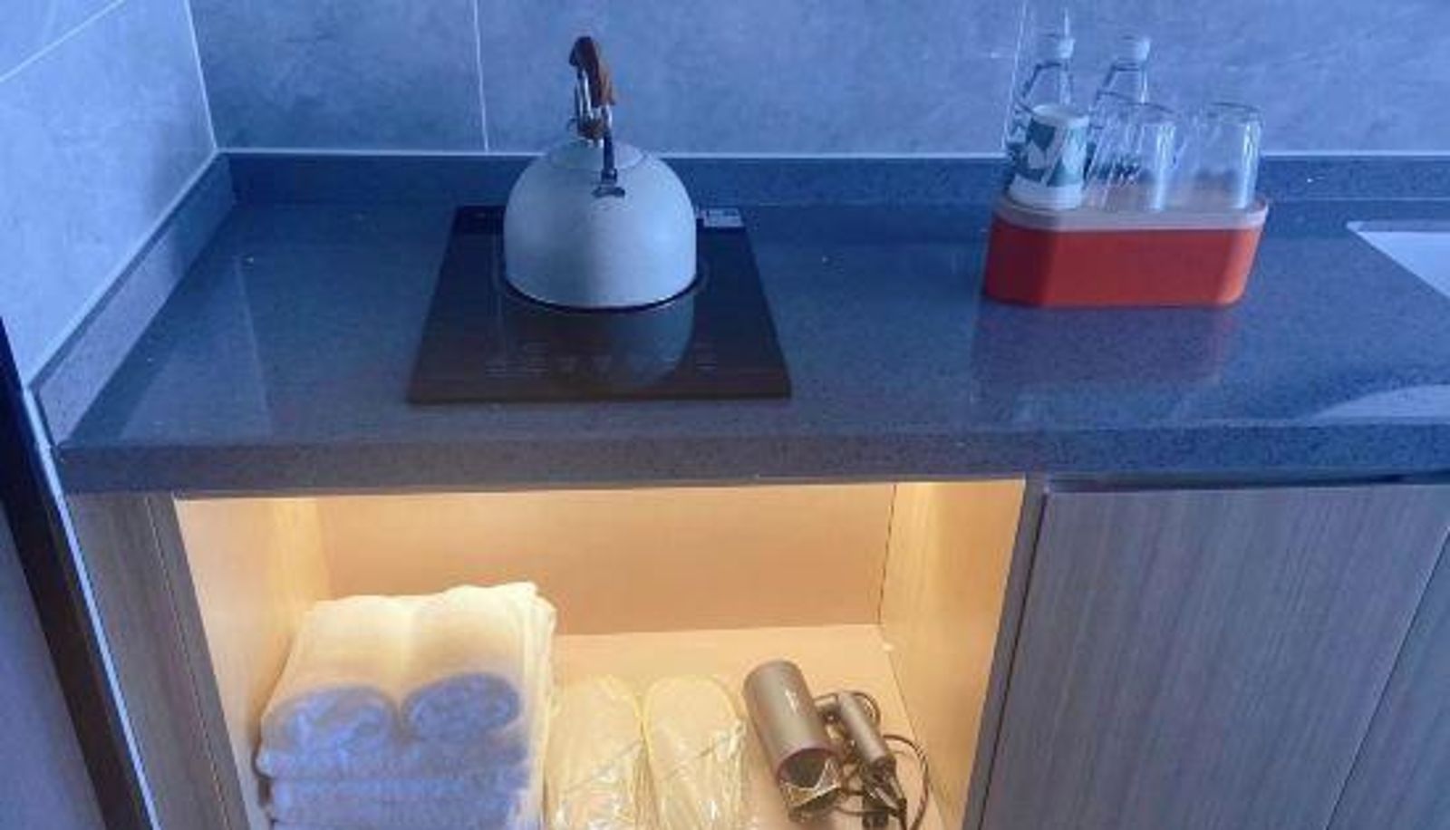 Room - New Town Qinju Apartment (Foshan Century Lian Sports Center Shop)