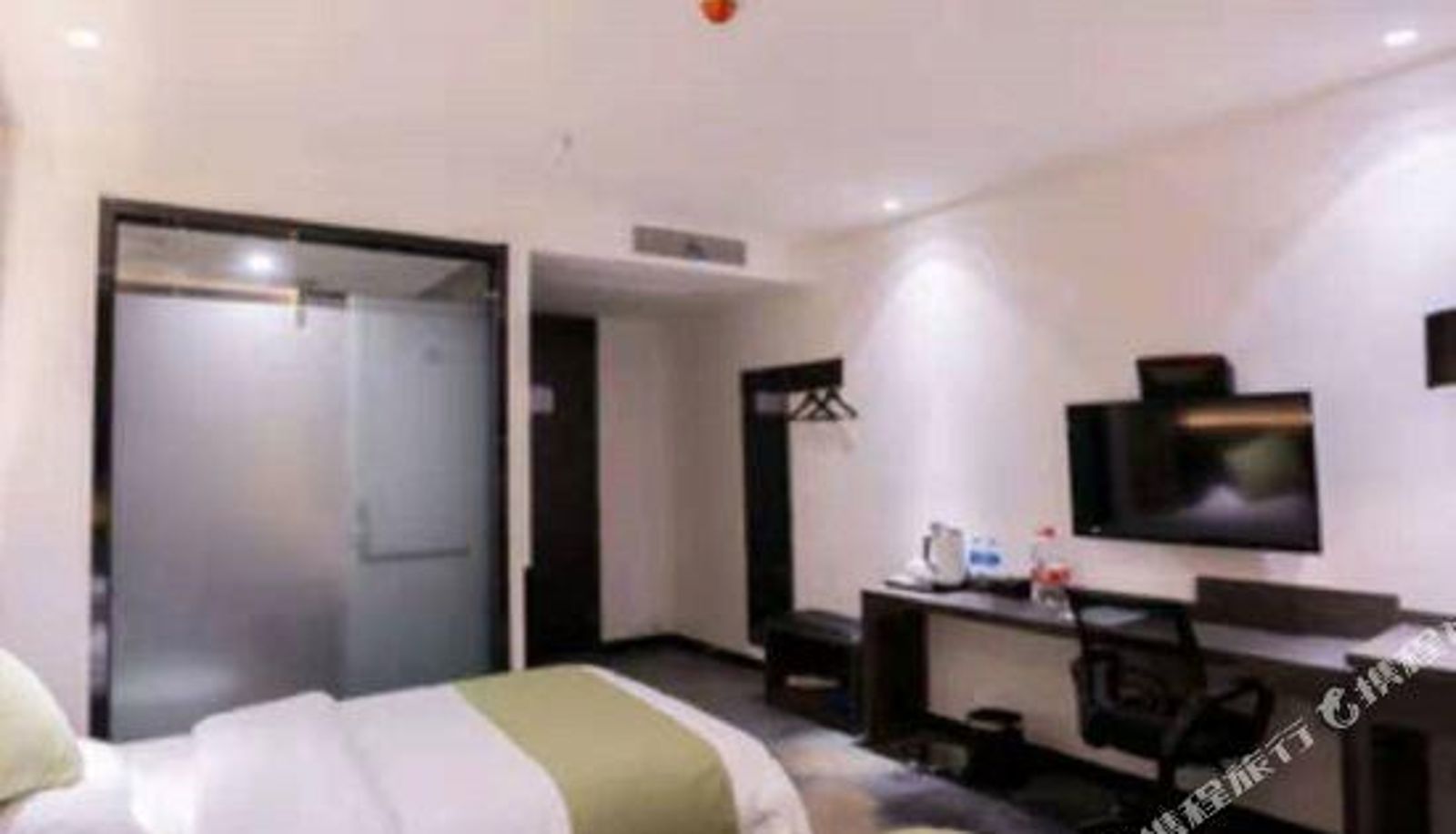 Room - Bonjour Hotel (Central Liyang North Bus Station)