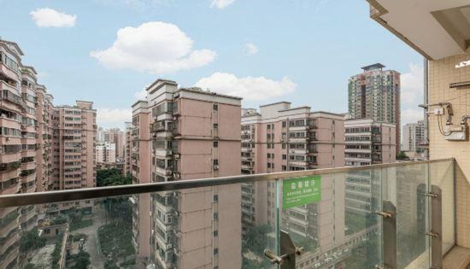 Room with balcony - Xiyue Art Apartment (Boton City Zumiao Branch)