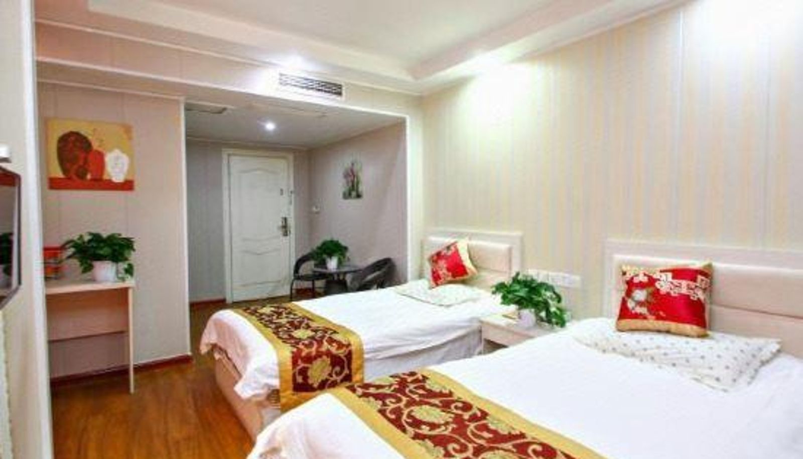 Room - Zhongyi Business Hotel (Fuyang Linyi Mall)