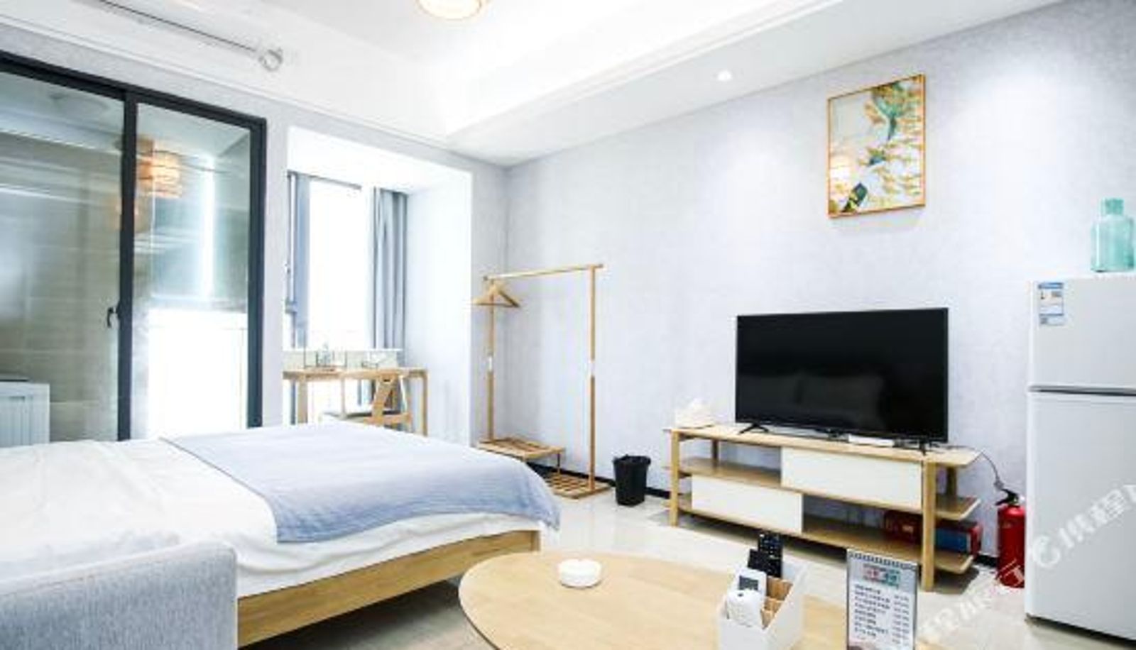 Habitación - She and He Service Apartment (New City East Subway Station Performance Center Store)