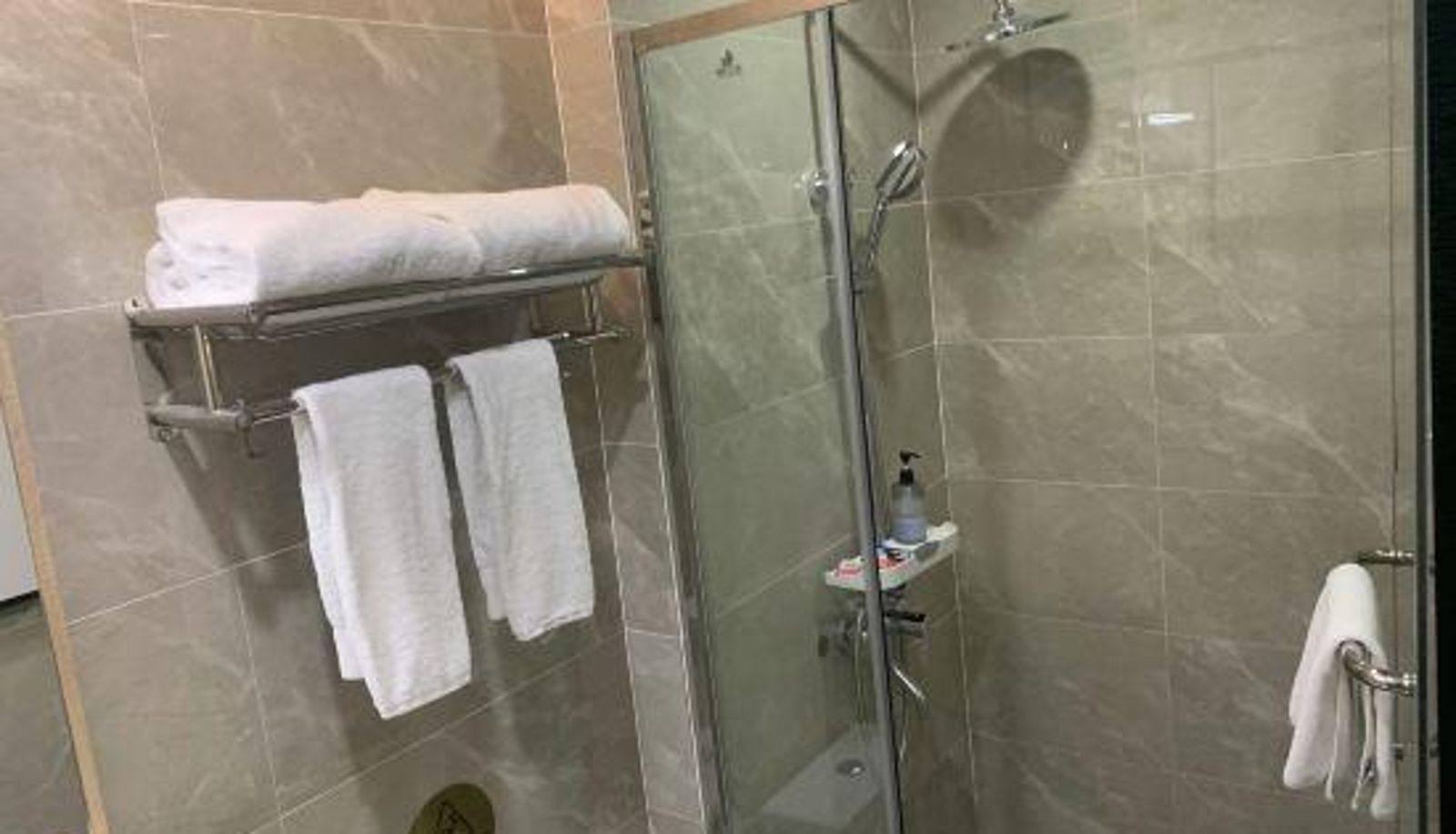 Camera - Foshan follow jade apartment (Pingzhou Jade Street)