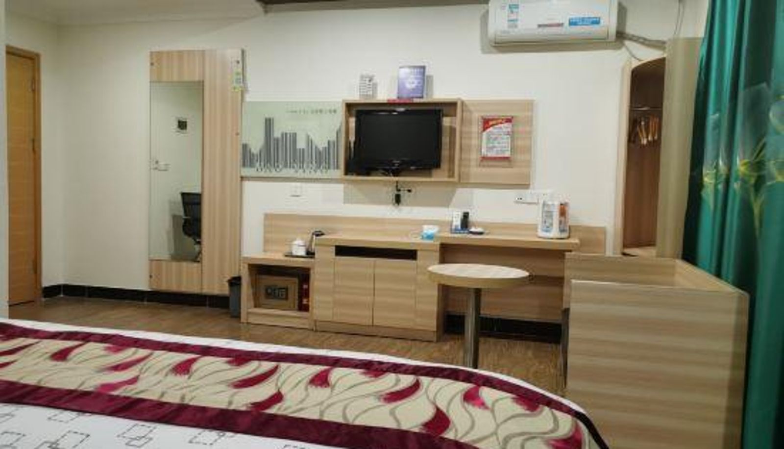 Business room - Baoying Convenience Hotel (Qinghuiyuan Branch)
