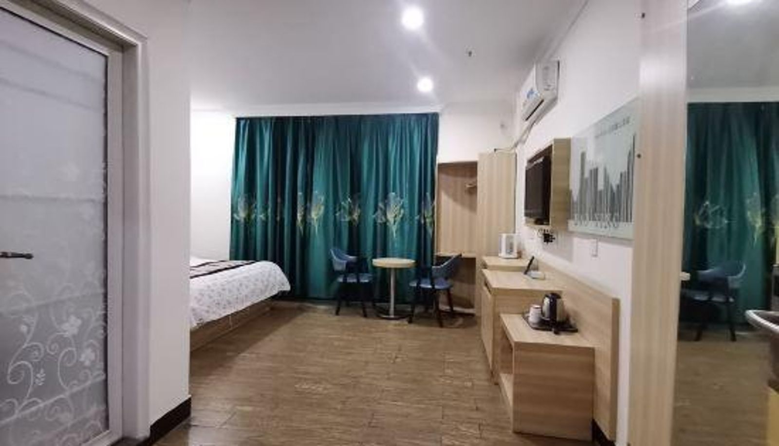 Business room - Baoying Convenience Hotel (Qinghuiyuan Branch)