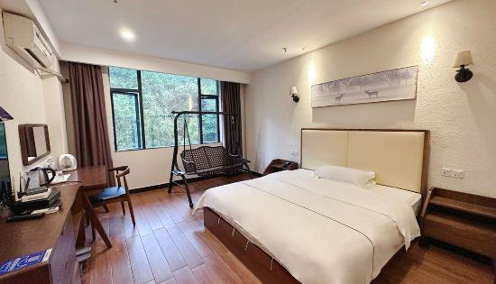 Zimmer mit Bergblick - Mayday Boutique Hotel