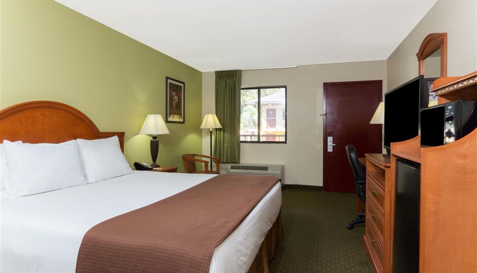Habitación - Howard Johnson by Wyndham Tallahassee