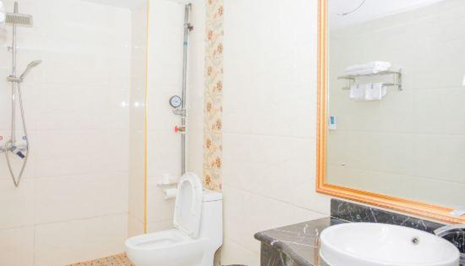 Kamer - Foshan Dicheng Hotel (Nanhai Guanyao Avenue)