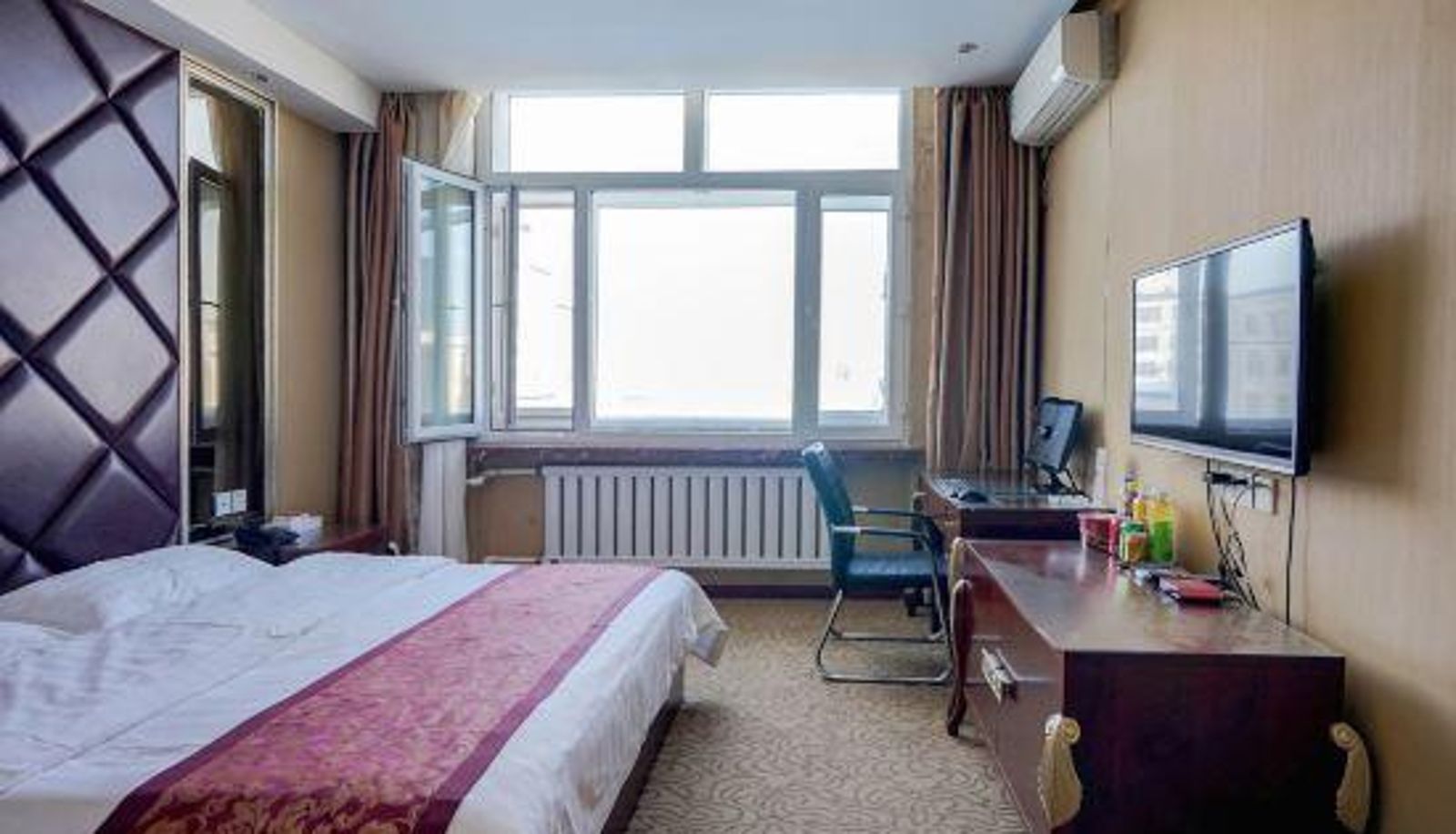 Zimmer - Daqing Edinburgh fashion Holiday Hotel