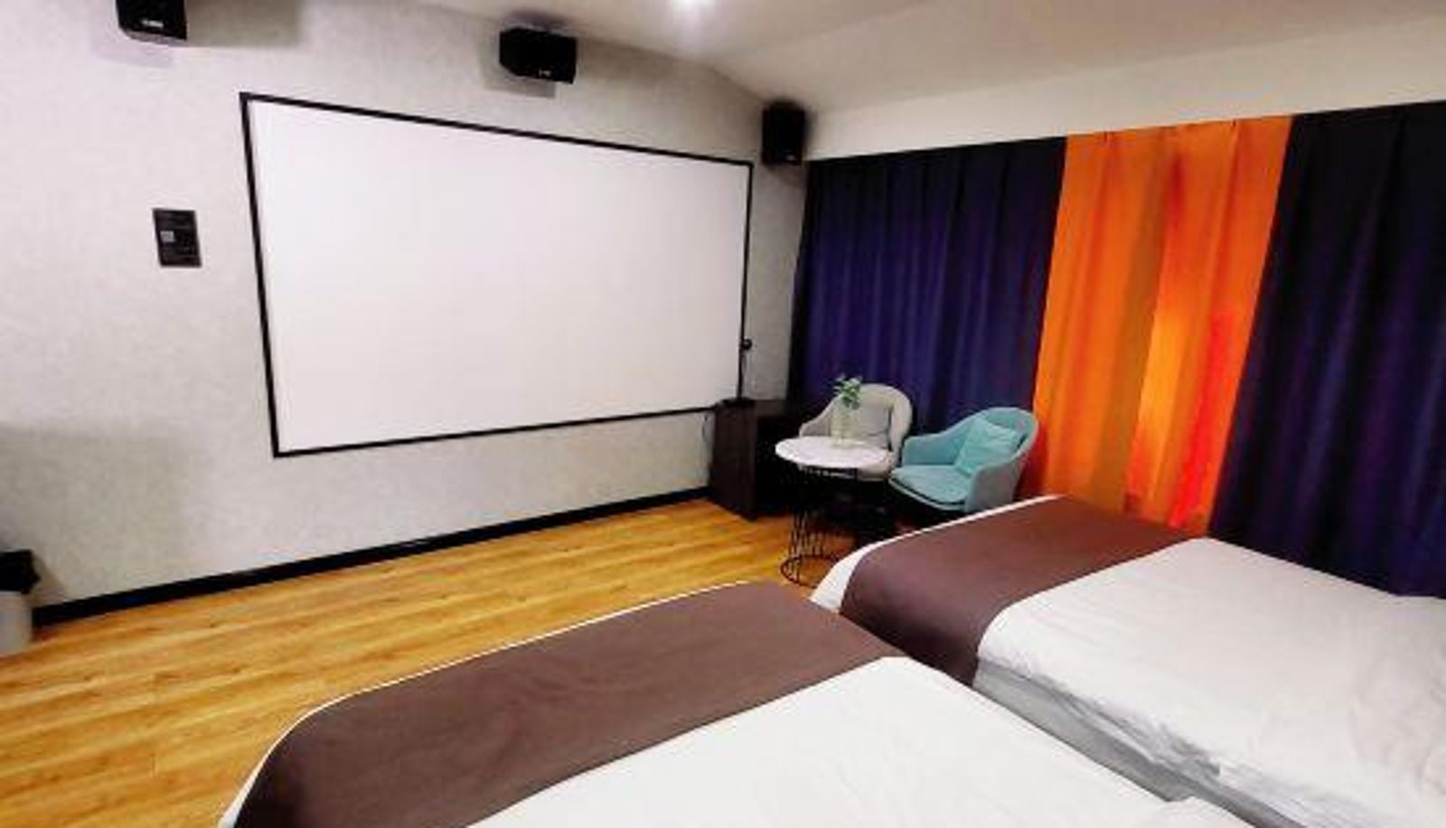 Zimmer - Daqing Light Shadow Intelligence Cinema Hotel