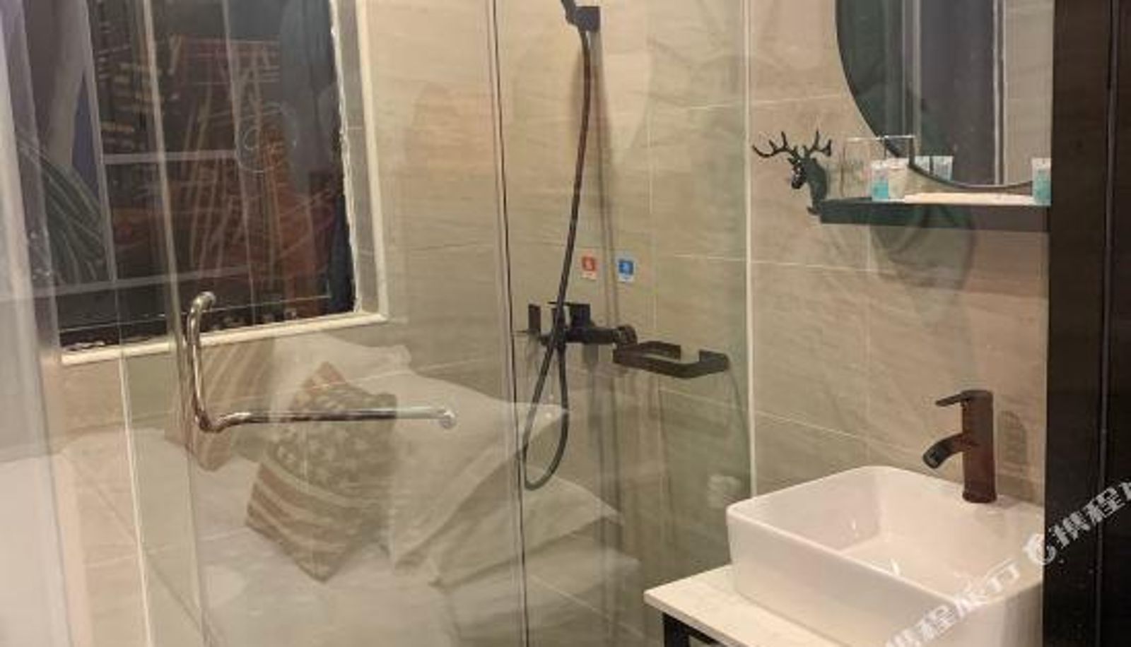 Kamer - Dongguan Aimu Theme Hotel