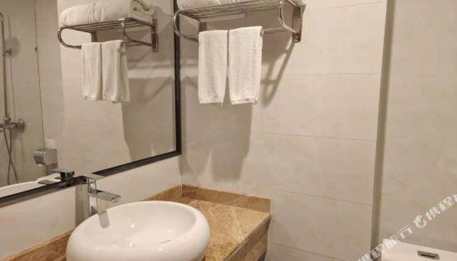 Camera - Dongfangming Hotel