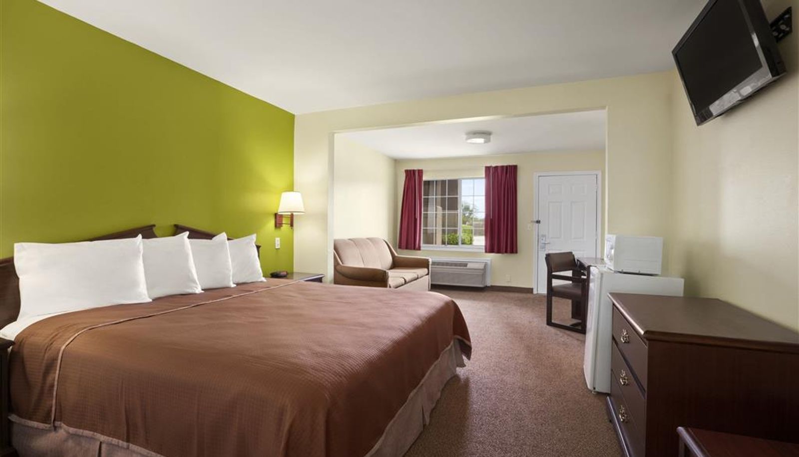 Zimmer - Howard Johnson by Wyndham Grand Prairie Near Lone Star Park